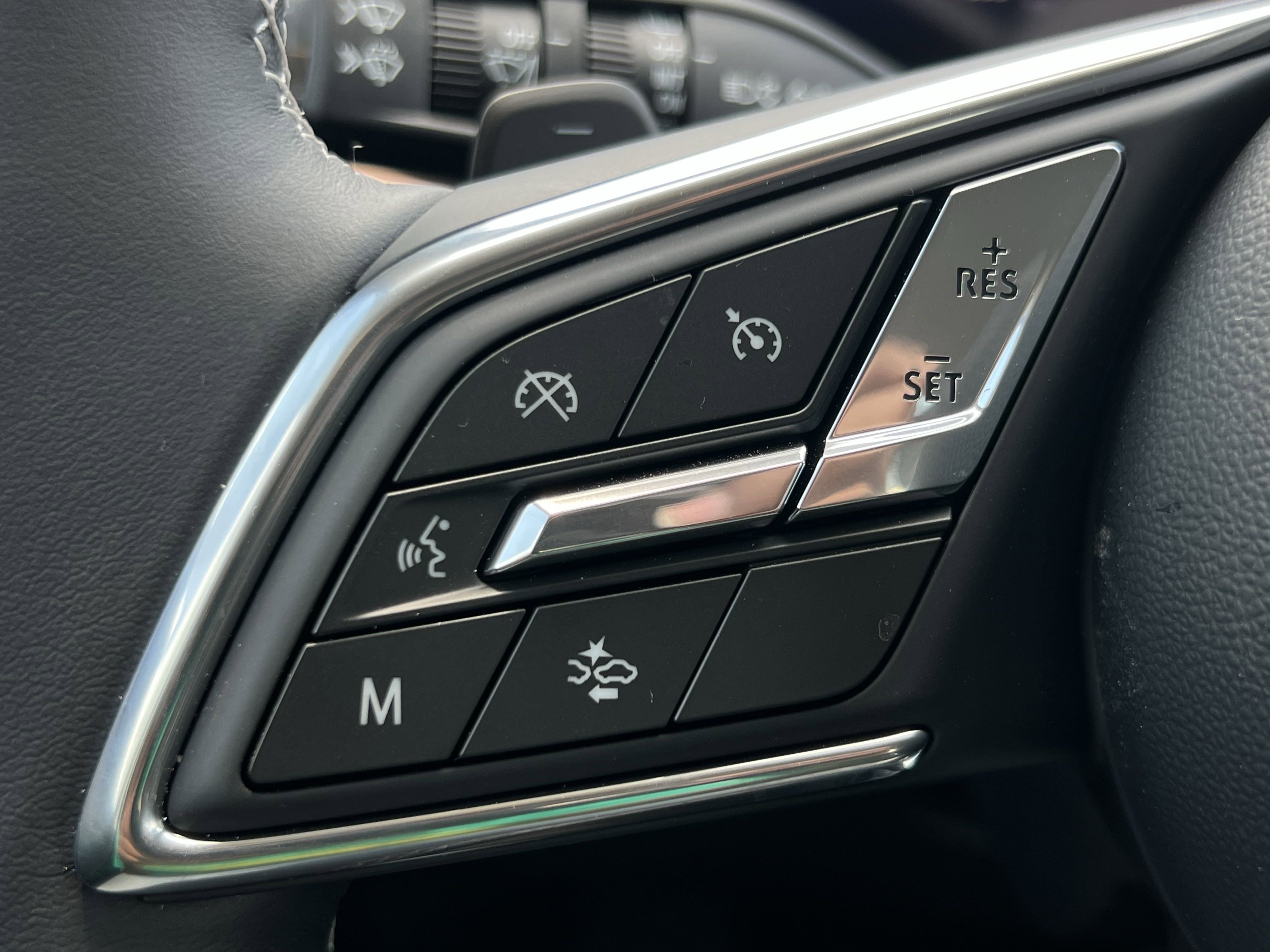 2025 Buick Envision Sport Touring photo 6