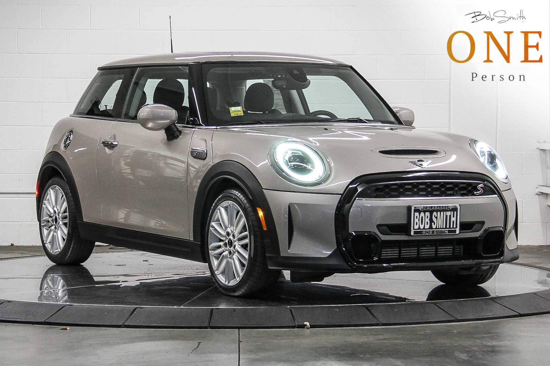 2023 MINI 3 Door S's photo