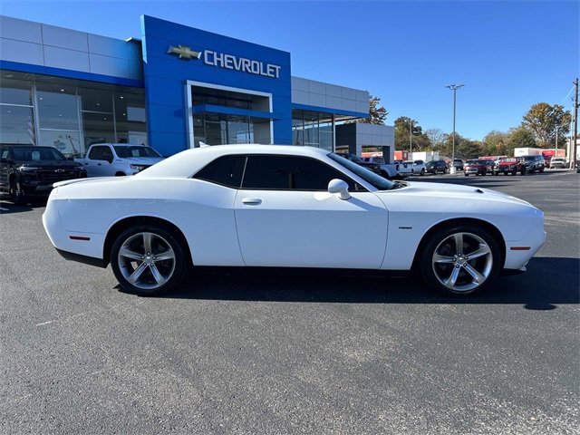 2015 Dodge Challenger R/T photo 3