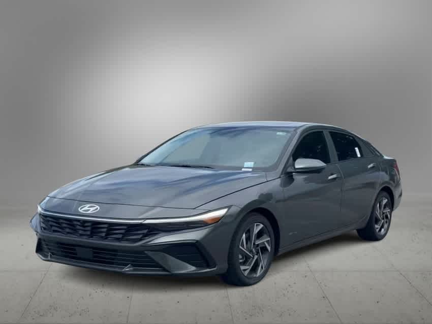 2024 Hyundai Elantra Limited photo 5