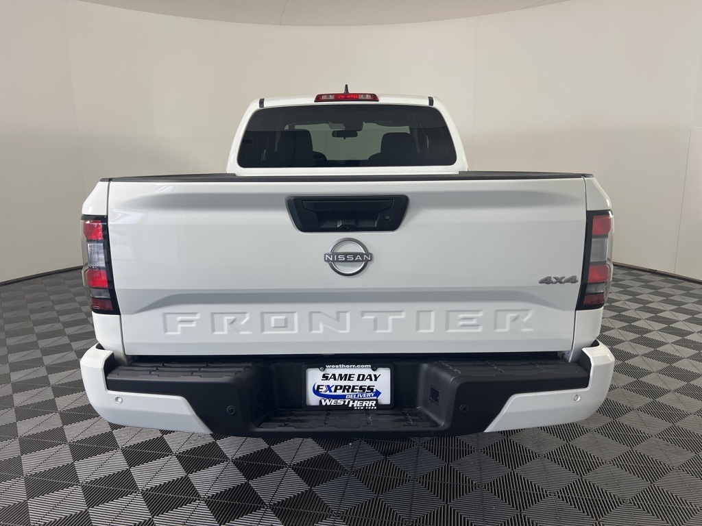 2025 Nissan Frontier SV photo 4