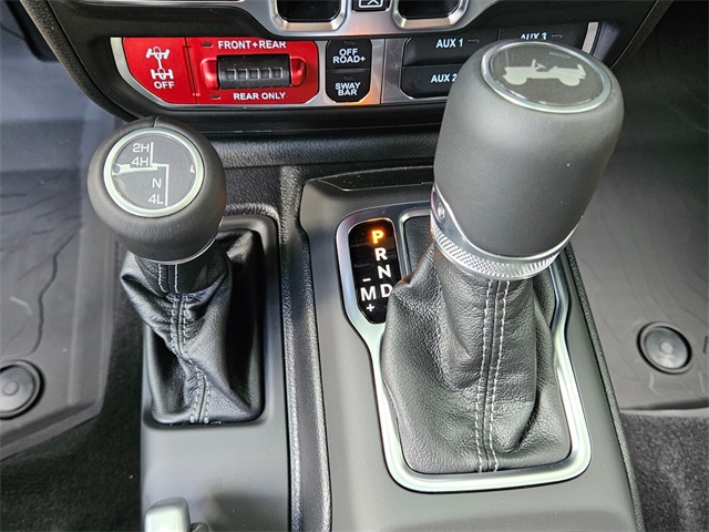 2025 Jeep Wrangler Rubicon photo 19