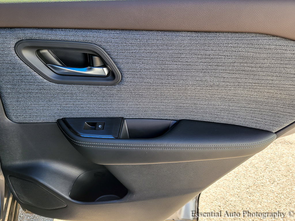 2023 NISSAN ROGUE - Image 19