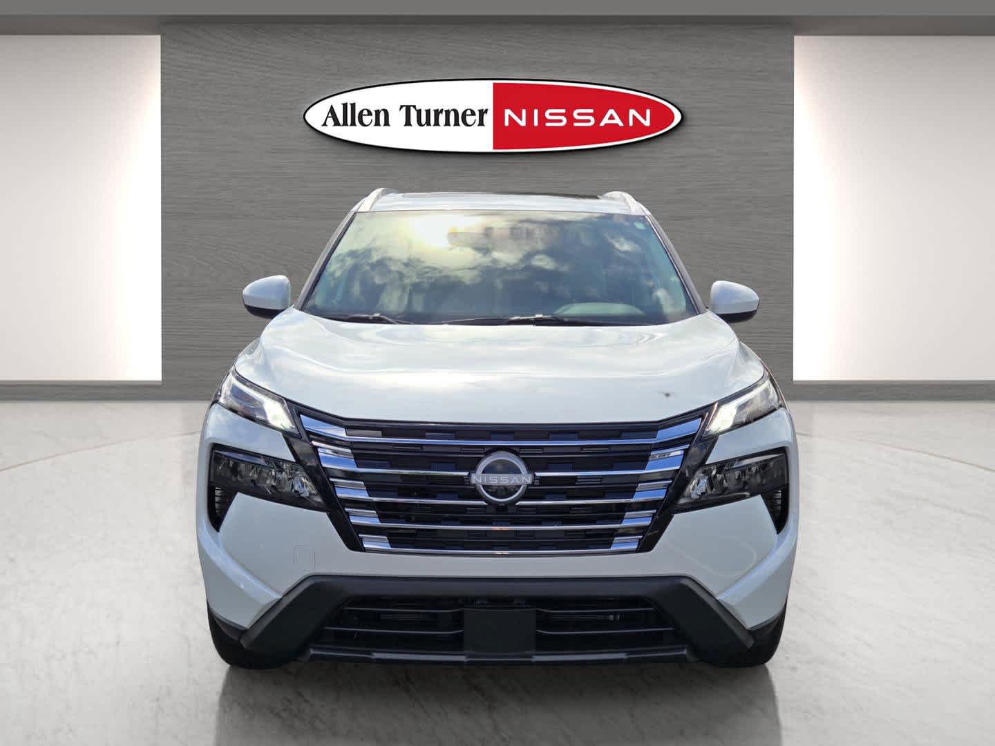 2026 Nissan Rogue SV photo 2