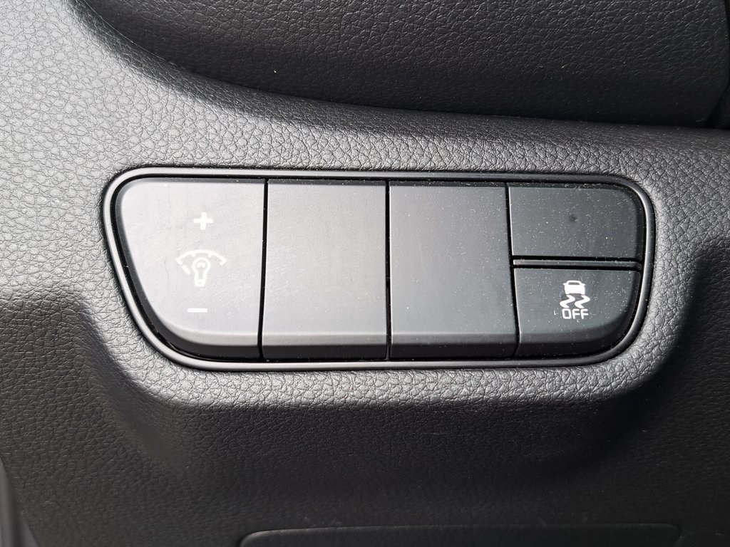 2024 Kia Seltos X-Line photo 11