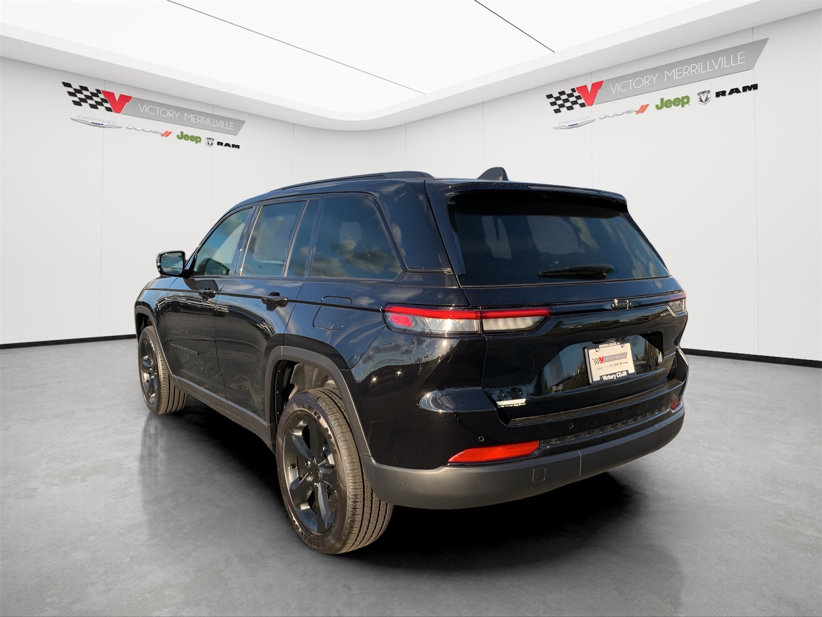 2025 Jeep Grand Cherokee Altitude X photo 2