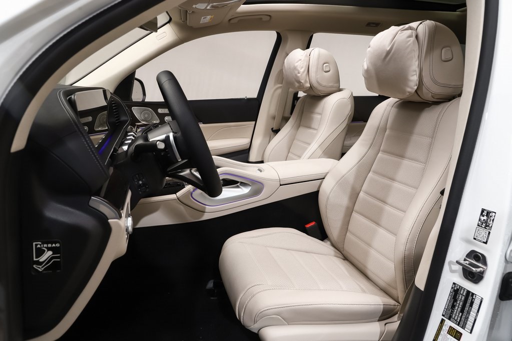 2026 Mercedes Benz GLS 580 4MATIC photo 9