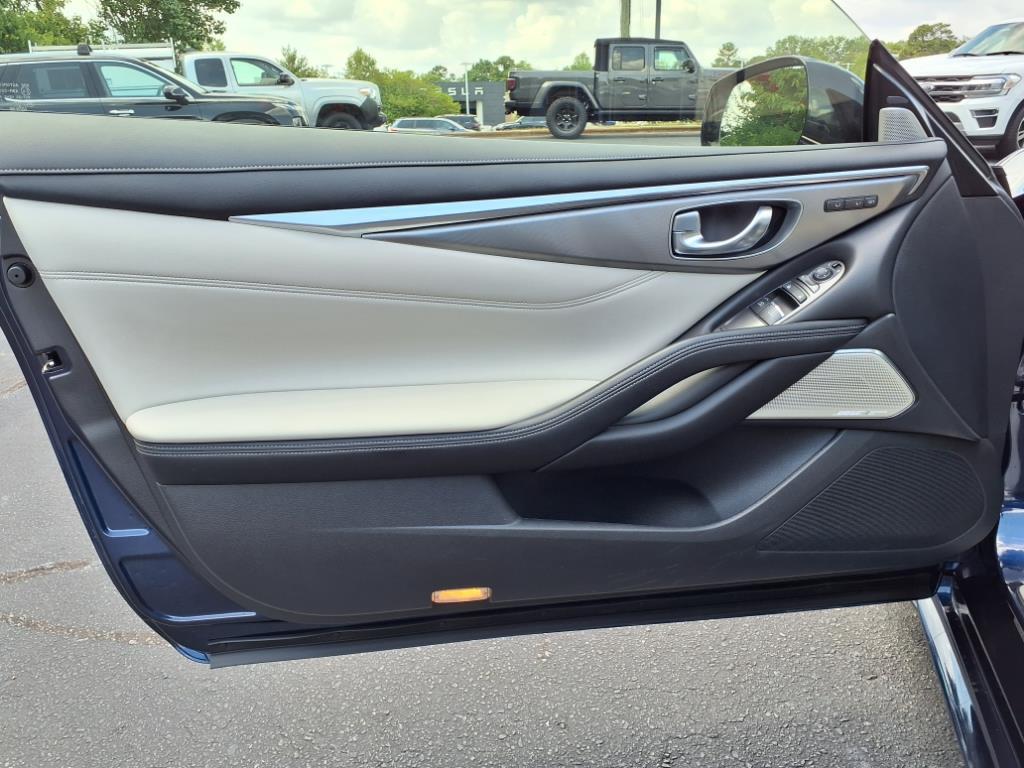 2022 Infiniti Q60 Luxe photo 4