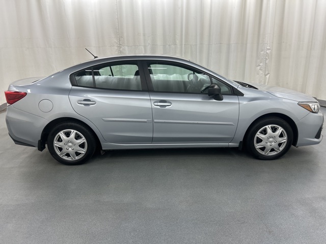 2022 Subaru Impreza Base photo 7