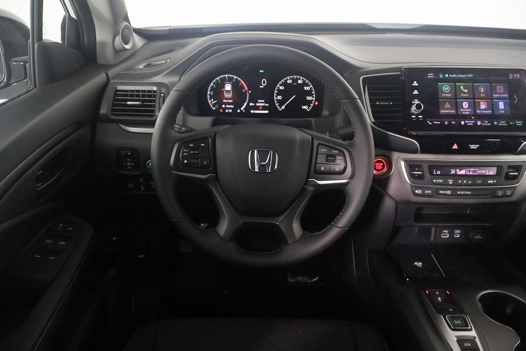 2025 Honda Ridgeline Sport photo 3