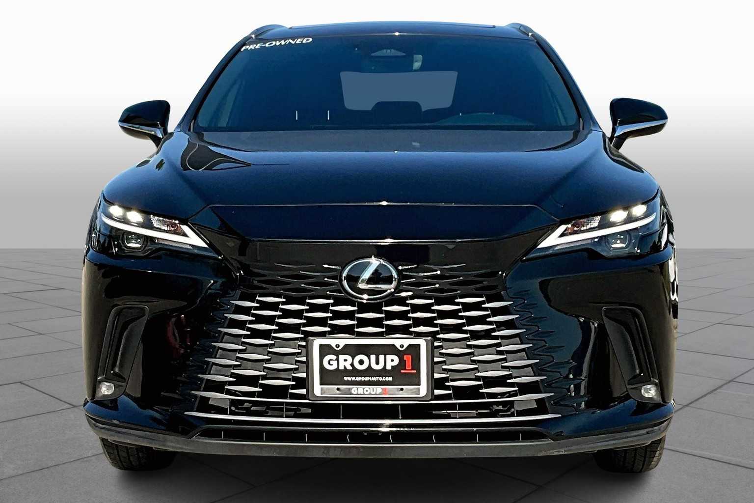 2023 Lexus RX photo 3