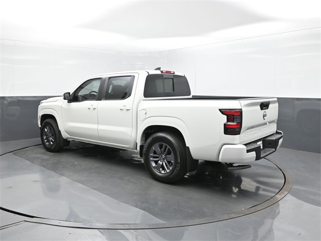 2025 Nissan Frontier Crew Cab SV photo 4