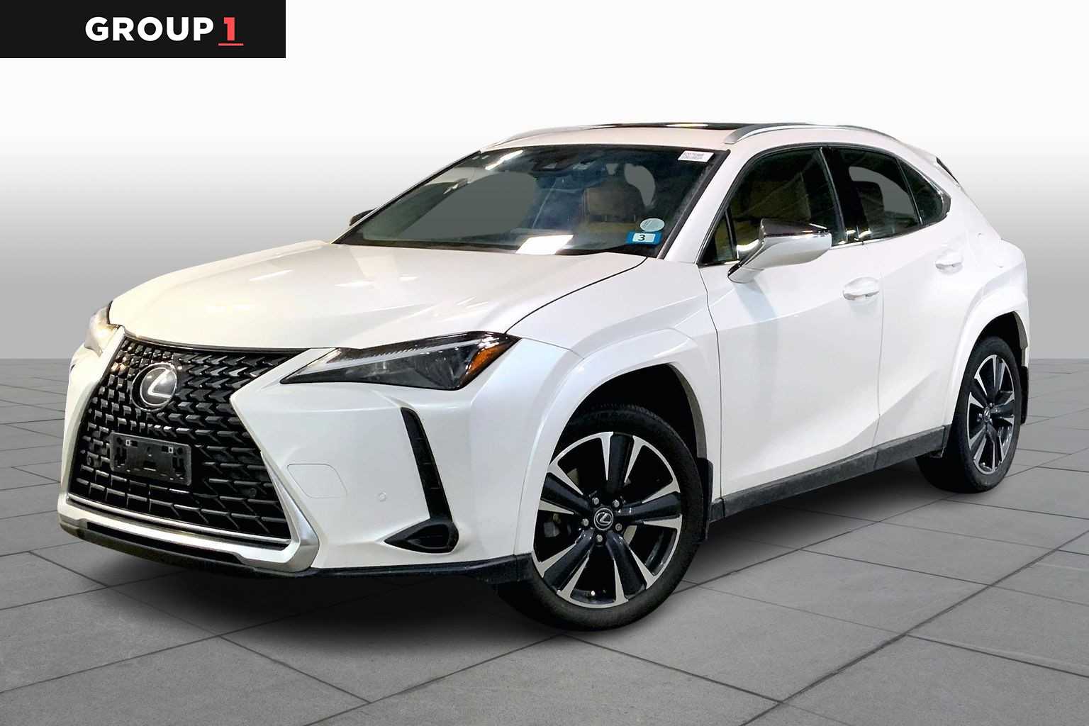 2024 Lexus UX Hybrid 250h Premium's photo