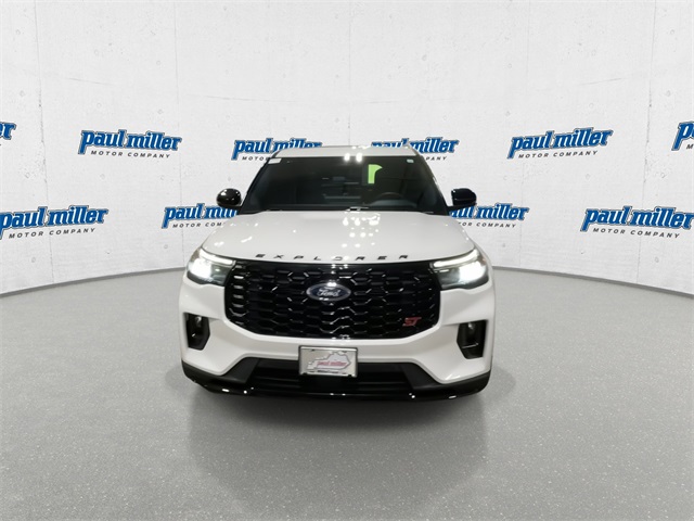 2025 Ford Explorer ST photo 3