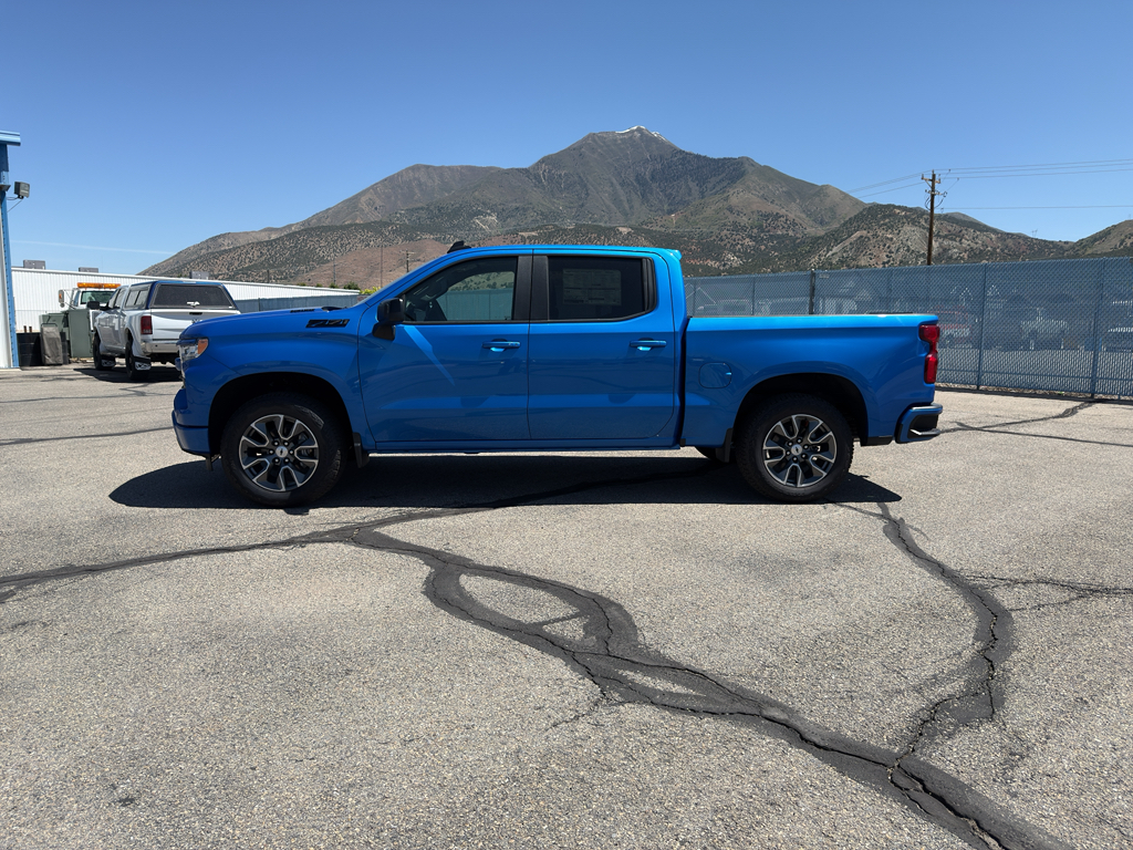 2025 Chevrolet Silverado 1500 RST photo 2