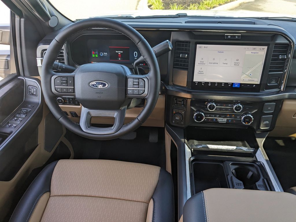 2025 Ford F-350 Lariat photo 16