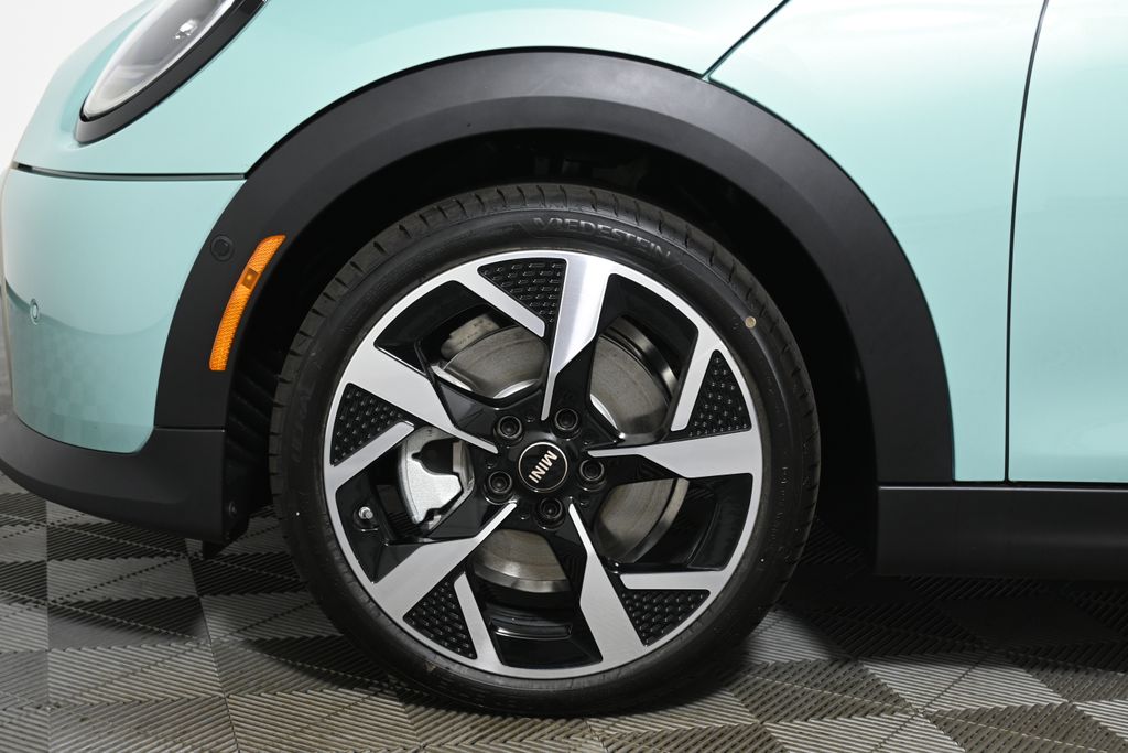 2026 Mini Cooper 4 Door Hardtop Signature photo 8