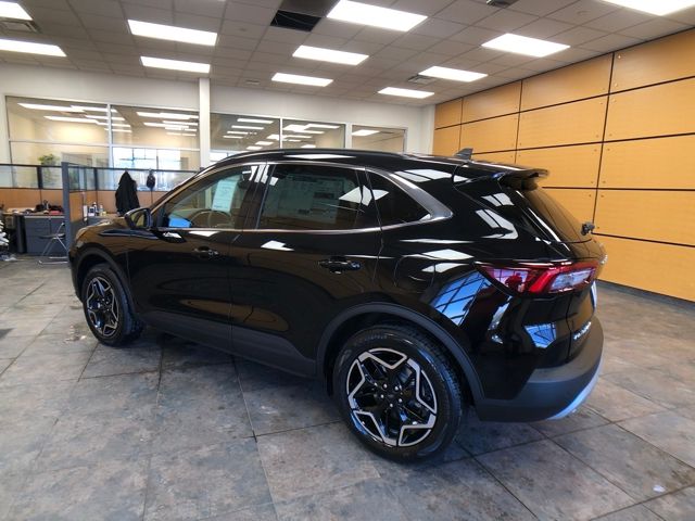 2026 Ford Escape Platinum photo 4