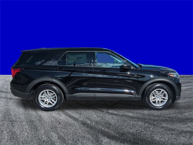 2026 Ford Explorer photo 2