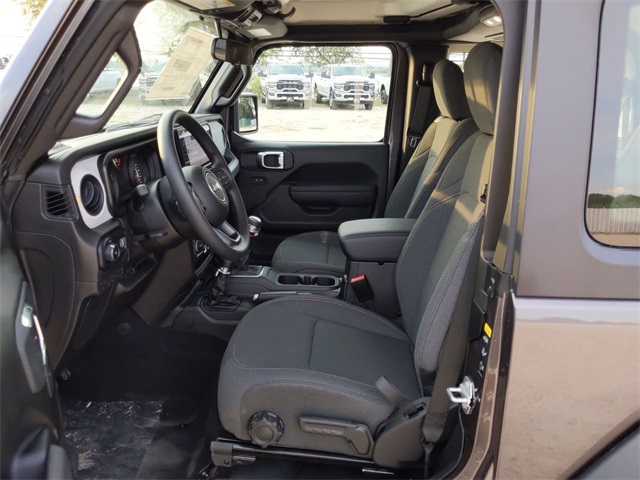 2025 Jeep Wrangler Sport photo 10