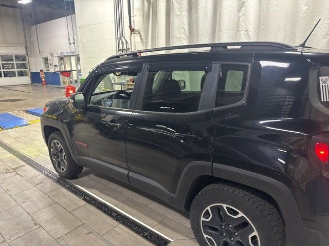 2017 Jeep Renegade Trailhawk photo 4