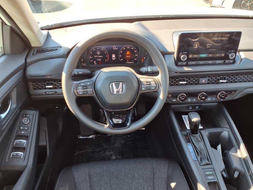 2025 Honda Accord SE photo 4