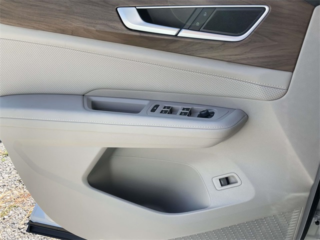 2026 Volkswagen Atlas SE Technology photo 21