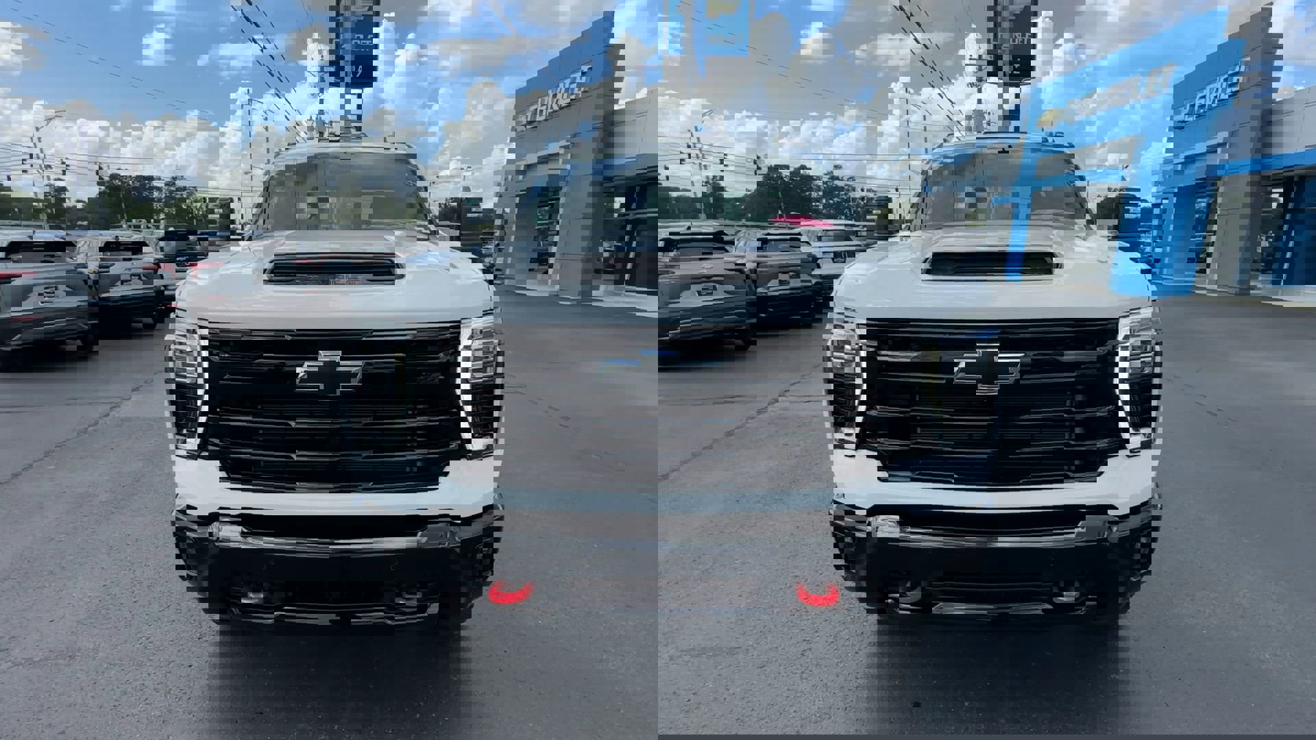 2025 Chevrolet Silverado 2500HD LT photo 3