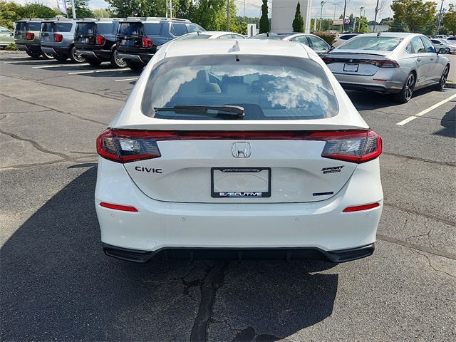 2026 Honda Civic Hybrid Sport Touring photo 4