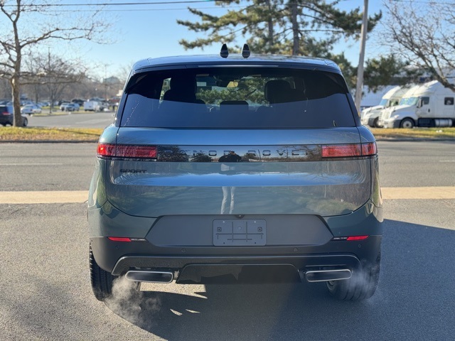 2024 Land Rover Range Rover Sport SE photo 4