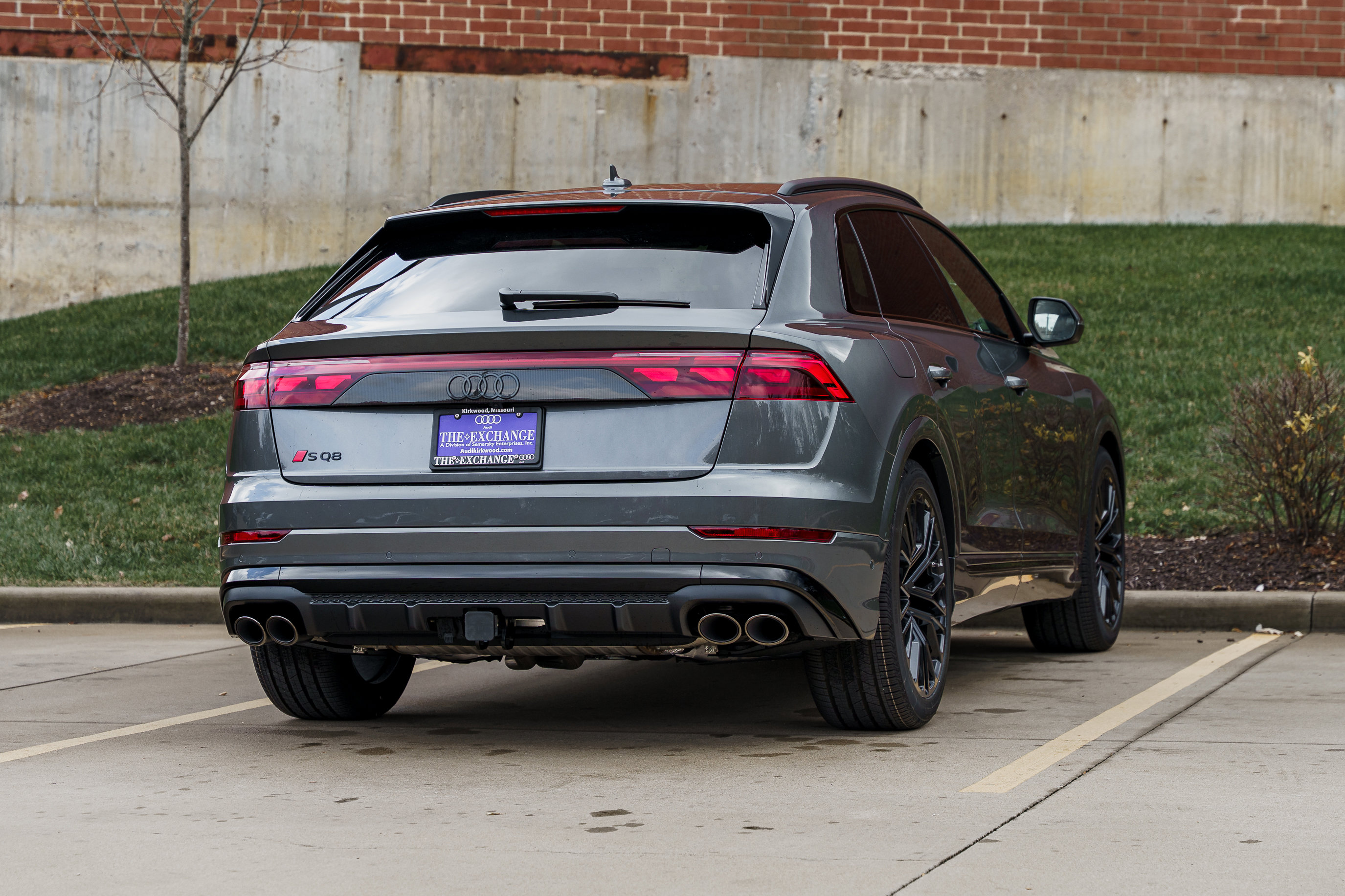 2026 Audi SQ8 Prestige photo 2