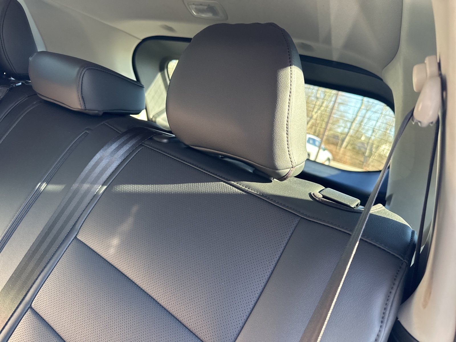 2021 Nissan Rogue SV photo 3