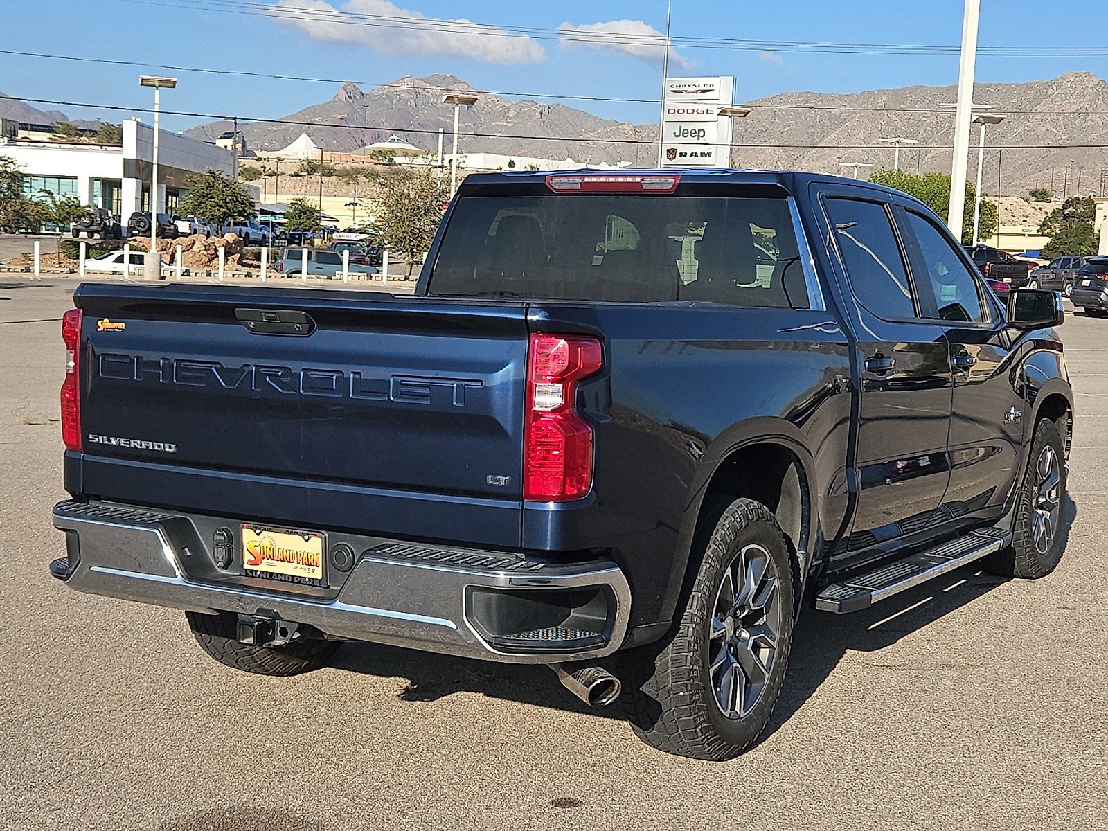 2020 Chevrolet Silverado 1500 LT photo 4