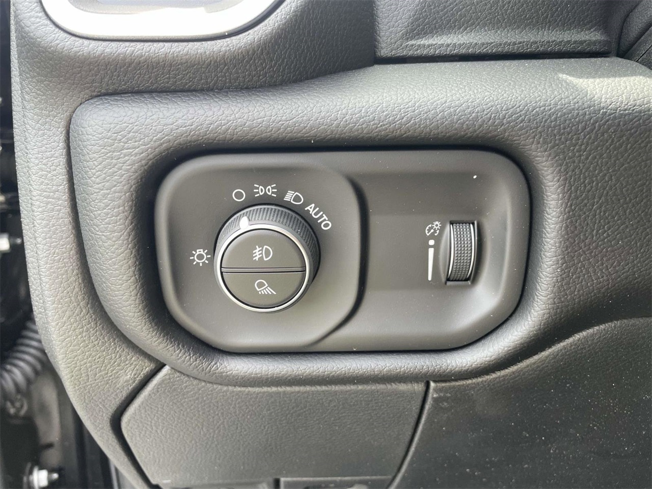 2026 Ram 2500 Big Horn photo 8