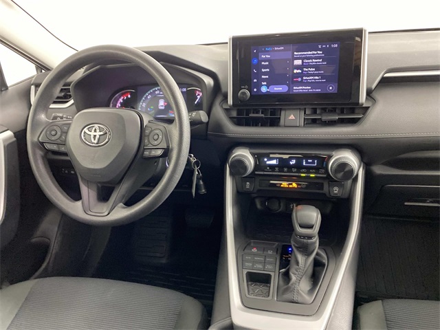 2023 Toyota RAV4 LE photo 12