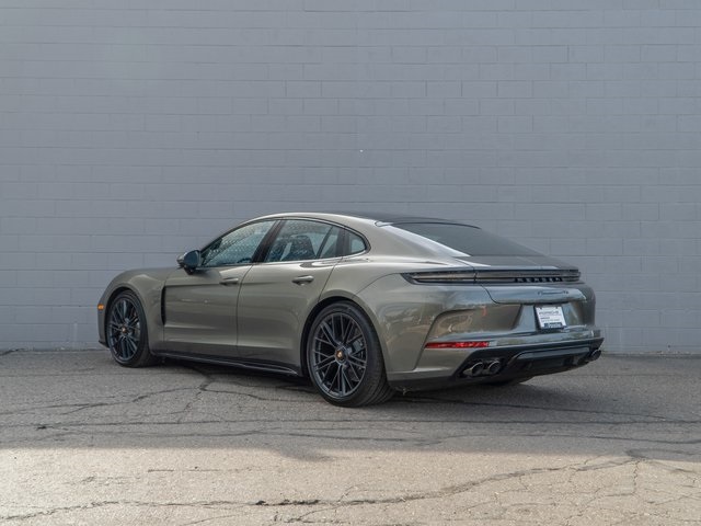 2025 Porsche Panamera GTS photo 3