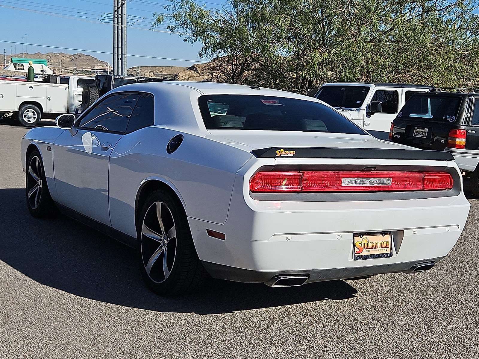 2014 Dodge Challenger R/T photo 3