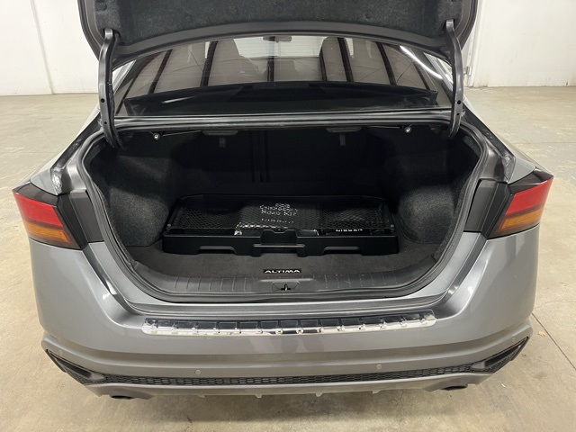 2022 Nissan Altima 2.5 SR photo 21