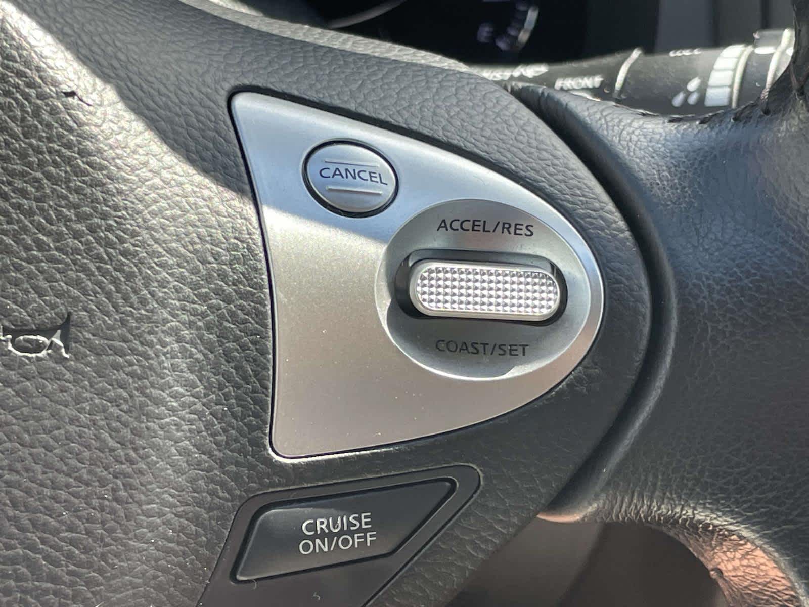 2015 Infiniti QX70 Base photo 29