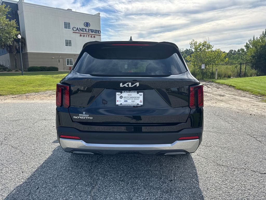 2026 Kia Sorento EX photo 4