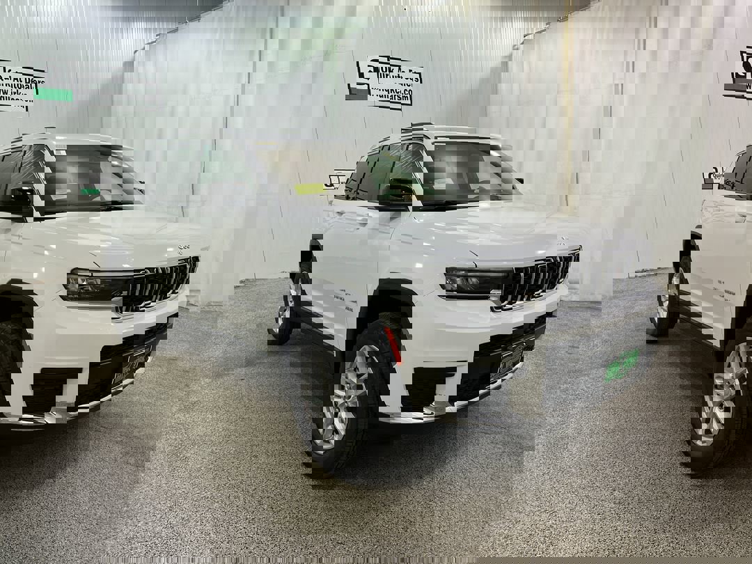 2025 Jeep Grand Cherokee L Laredo