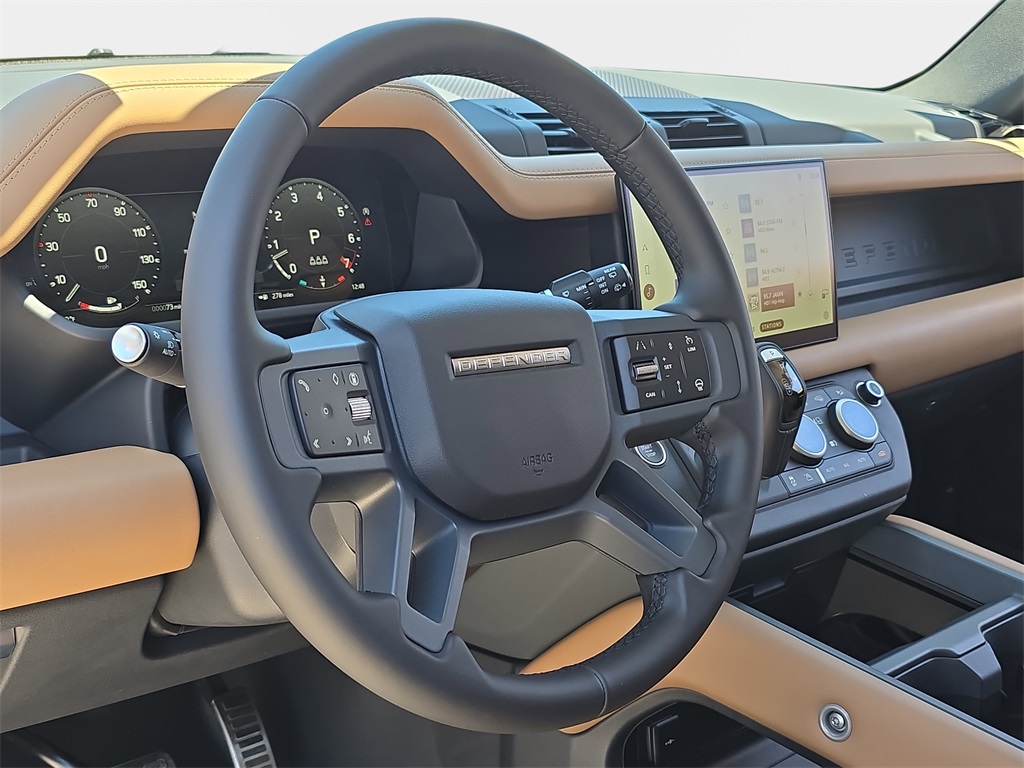 2025 Land Rover Defender 110 S photo 15