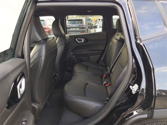 2026 Jeep Compass Latitude photo 15