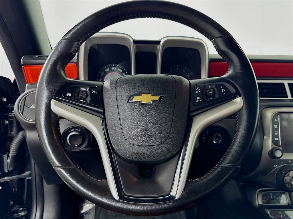 2013 Chevrolet Camaro 2LT photo 34