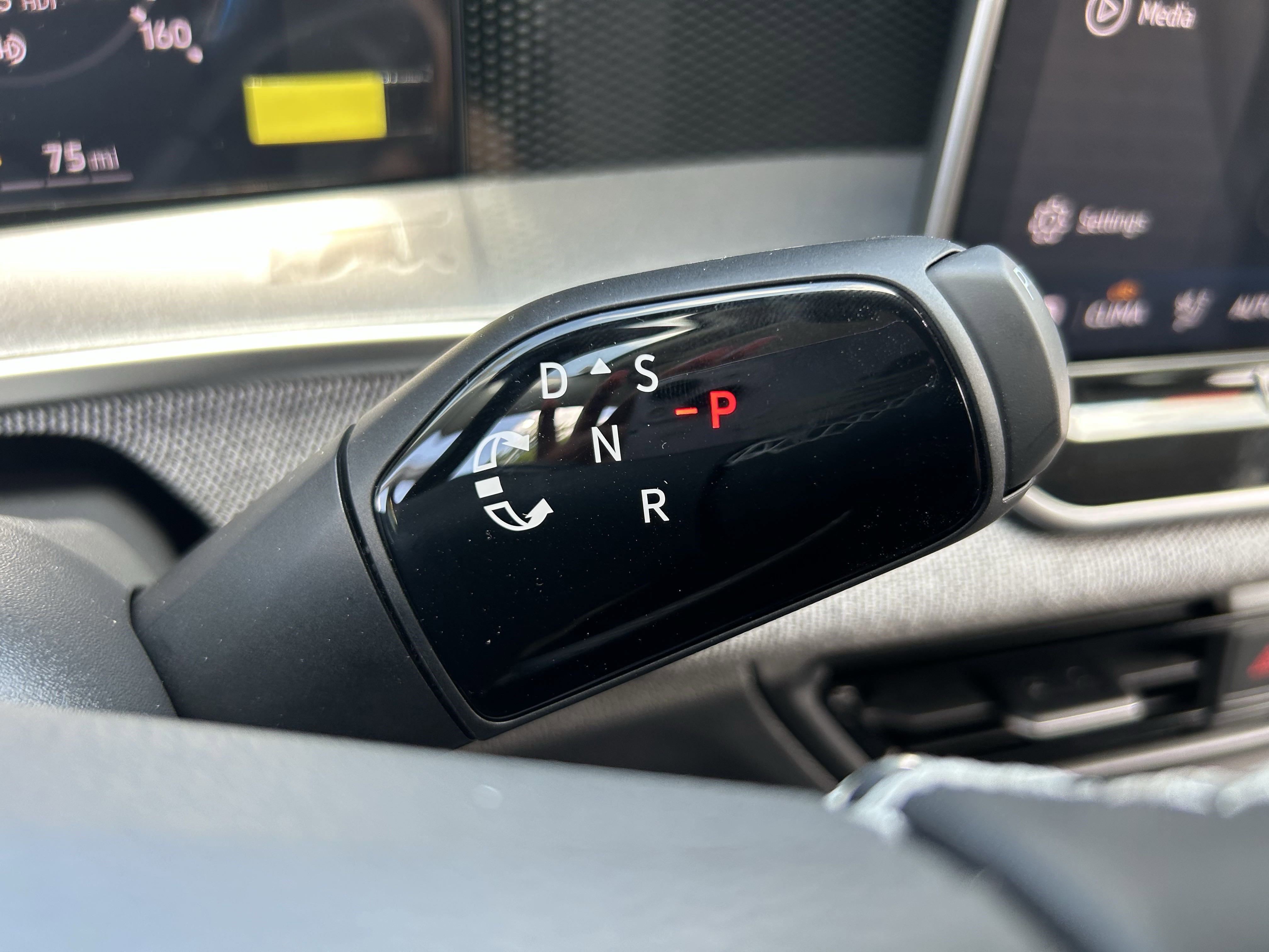 2025 Volkswagen Tiguan S photo 4