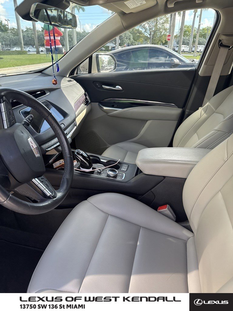 2023 Cadillac XT4 Luxury's photo