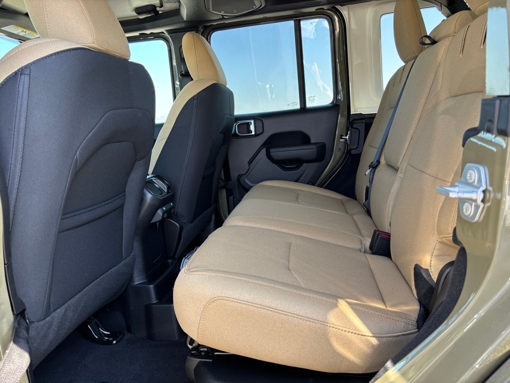 2025 Jeep Wrangler Willys 4xe photo 18