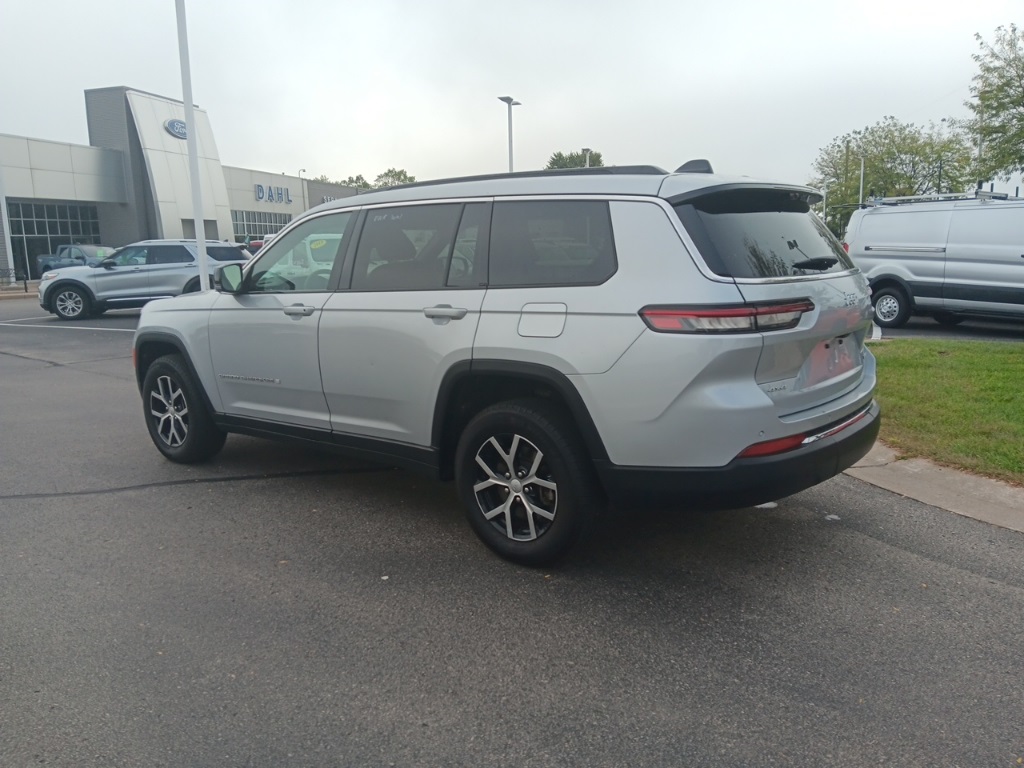2024 Jeep Grand Cherokee Limited photo 4