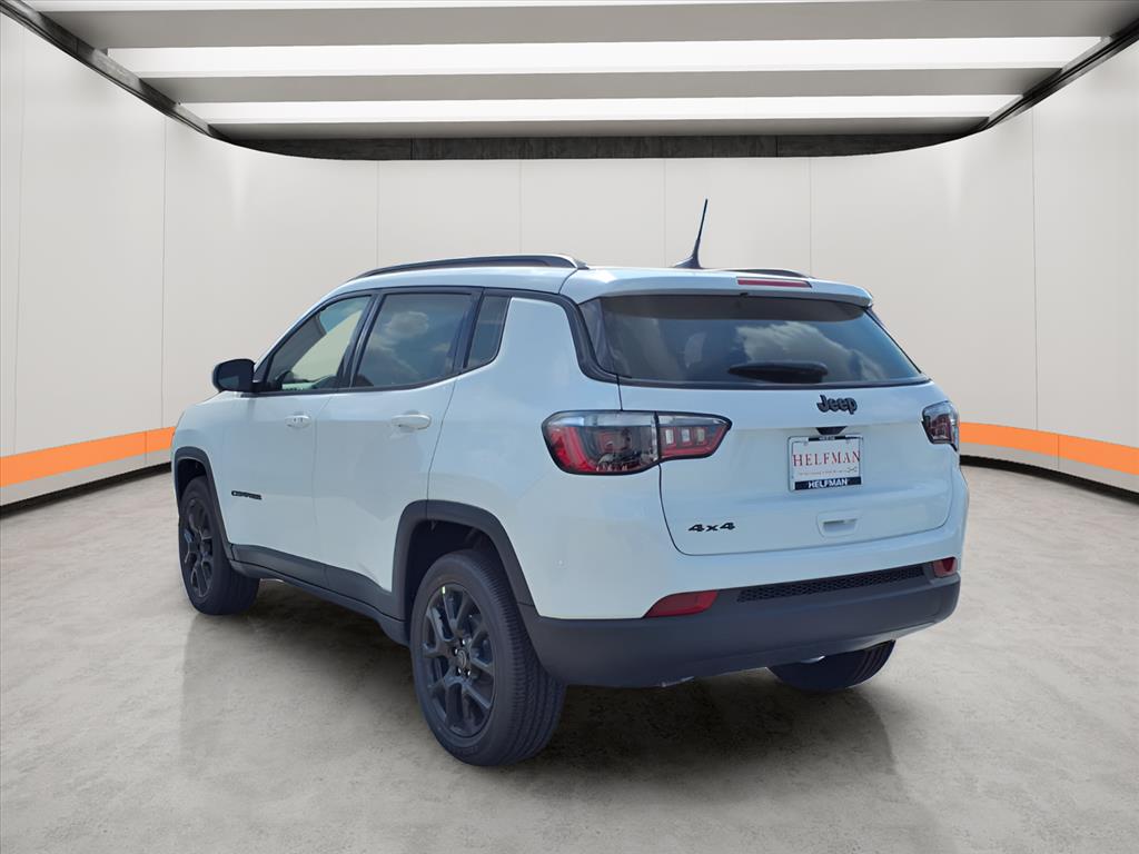 2026 Jeep Compass Latitude Altitude photo 5