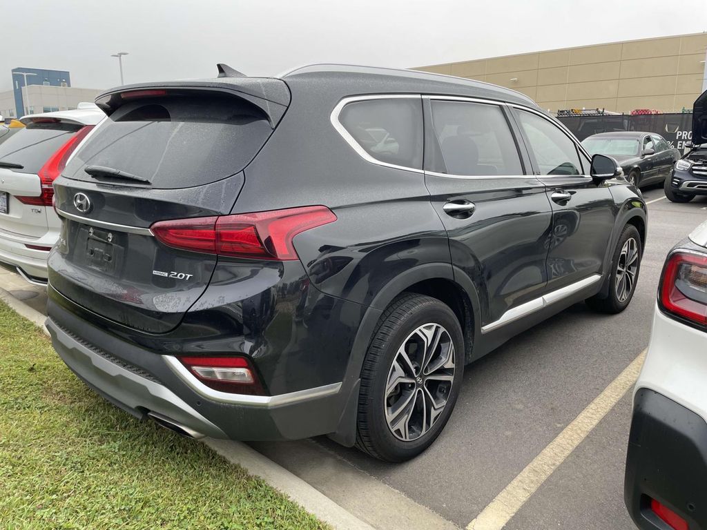 2020 Hyundai Santa Fe SEL photo 3